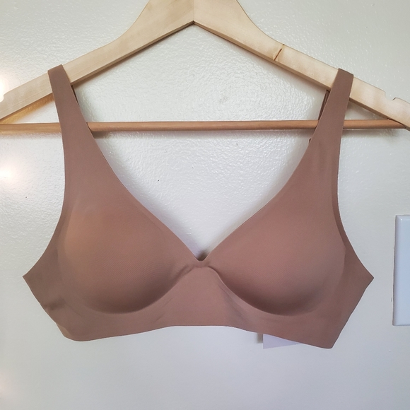 Seamless Lingerie Second Skin Plunge Bras - Picture 7 of 11
